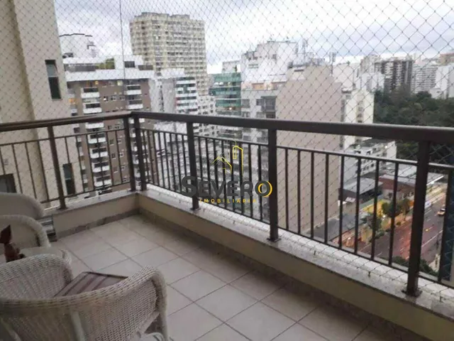Imagem: O apartamento possui 2 Dormitórios, 1 Suíte, 3 Banheiros,