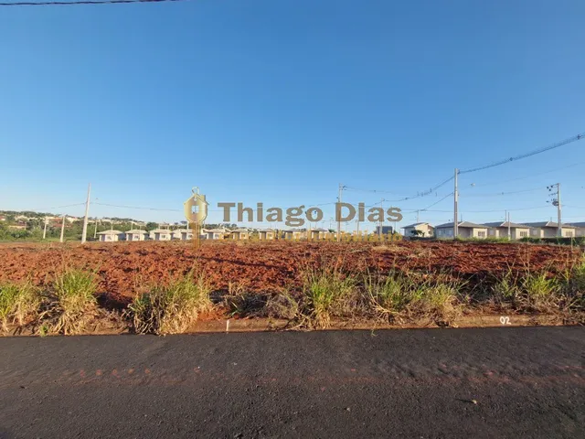 Imagem: Terrenos Á Venda com 200 M² no Bairro
