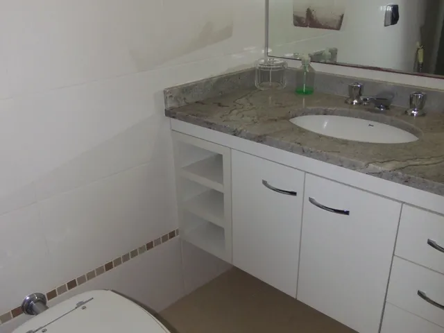 Imagem 12: Casa de luxo à venda em Porto Alegre-RS, bairro Cavalhada: 3 quartos, 3 suítes, 6