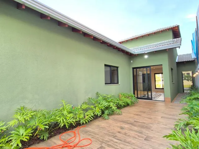 Imagem 4: Casa 3 suítes venda Florais do Parque - Piscina - Cuiabá