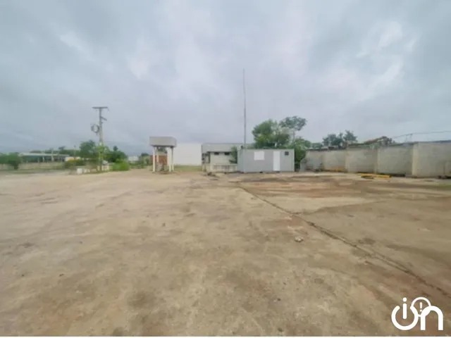 Imagem 3: PREDIO COM AREA DE 1.2 HA - 1100 M2 CONSTRUIDOS - AVENIDA PRINCIPAL VG