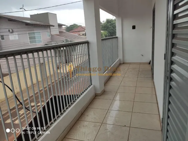 Imagem: Casas Á Venda com Salão Comercial Á Venda