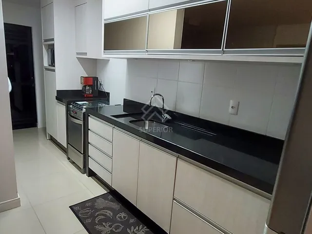 Imagem: O apartamento possui 5 Dormitórios, 1 Suíte, 2 Banheiros,