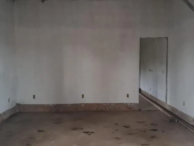 Imagem 11: CASA Á VENDA- Região do jardim comoro R$500.000,00, 04 quartos, 325m - Cuiabá/MT