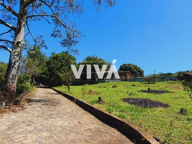 Imagem 2: Linda chácara a venda. Casa possuindo 4 dormitórios e área gourmet