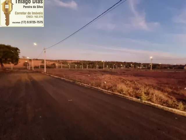 Imagem: Terreno Residencial Á Venda com 180 M²
