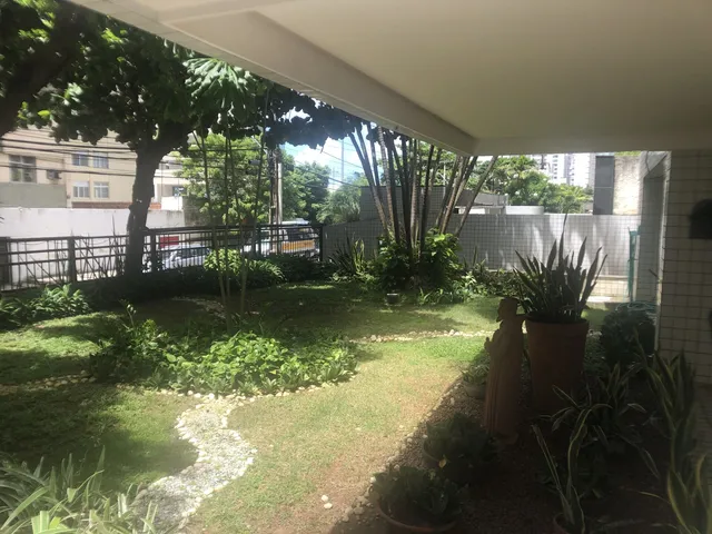 Imagem 4: Apartamento na Rua Setúbal espaçoso com 198m² e 4 quartos, bem localizado com área de