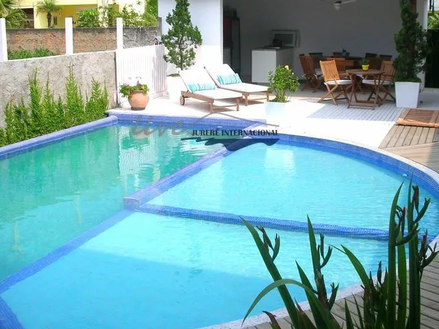 Imagem: Casa Padrão para Aluguel em Jurerê Internacional