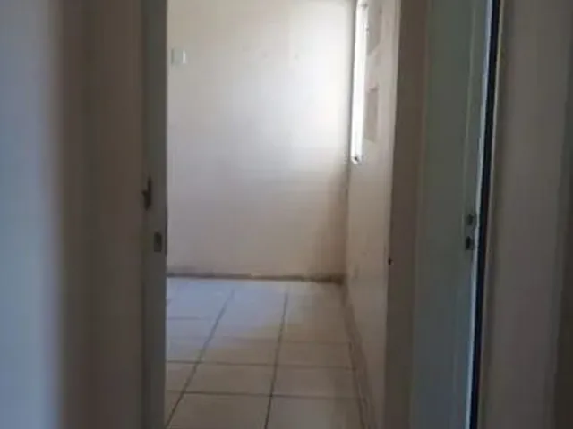 Imagem: Quarto Grande Bem Ventilado na Saneamento