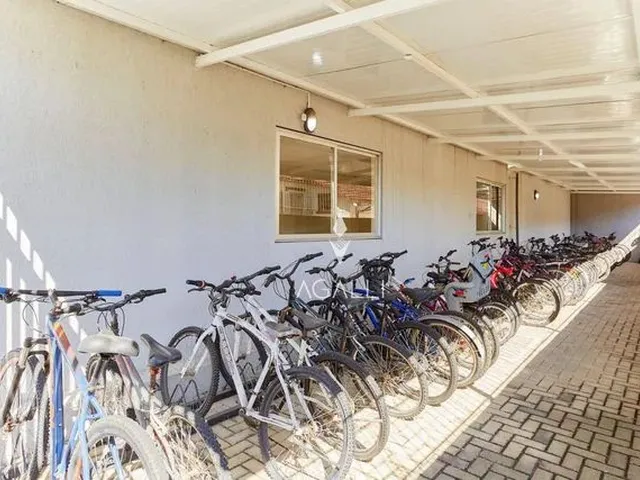 Imagem 2: Apartamento com 3 Dormitórios com Suíte no Hauer - Curitiba/Pr