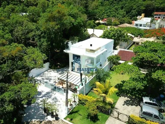 Imagem: Casa Aluguel Anual, Frente Mar, 5 Dormitórios