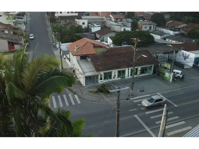 Imagem: Vende-Se Casa com Salas Comercias - Bairro