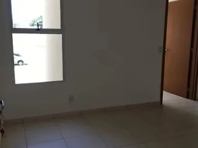 Imagem: O apartamento possui 2 Dormitórios, 1 Banheiro, 1 Vaga na