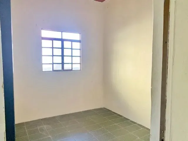 Imagem: Casa de Dois Quartos em Nova Contagem Perto
