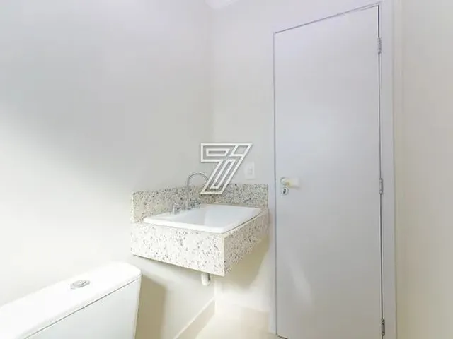 Imagem 3: Cobertura no Bigorrilho com 2 Quartos e 3 Vagas!