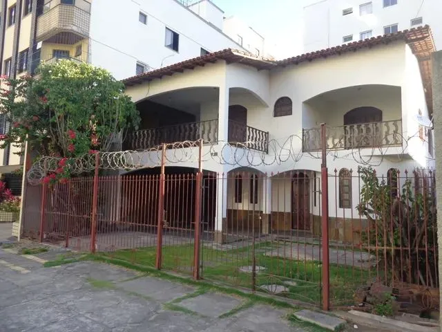 Imagem: Casa C/ 5 Quartos Sendo 2 Suítes, Churrasqueira