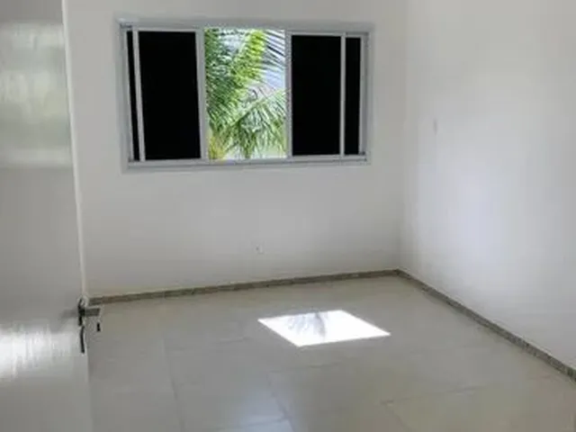 Imagem 2: Casa de Condomínio Fechado