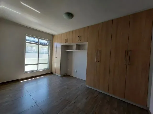 Imagem 3: Sobrado Triplex - Locação