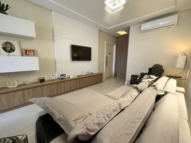 Imagem 5: Apartamento para Aluguel Possui 96 Metros Quadrados com 2 Quartos em Centro - Itajaí - Sc