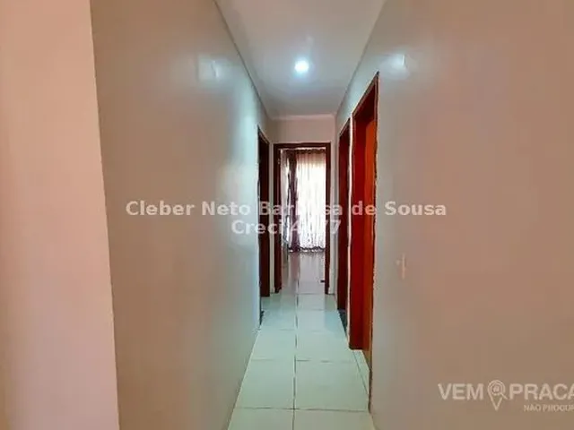Imagem 1: Térrea para Aluguel Tem 110 Metros Quadrados com 3 Quartos em Carandá Bosque - Campo