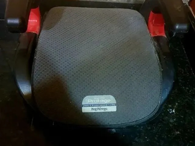 Imagem 1: Assento de Elevação Infantil 15 a 36 Kg Peg Perego