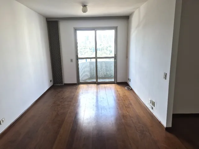 Imagem: O apartamento possui 2 Dormitórios, 1 Suíte, 2 Banheiros,