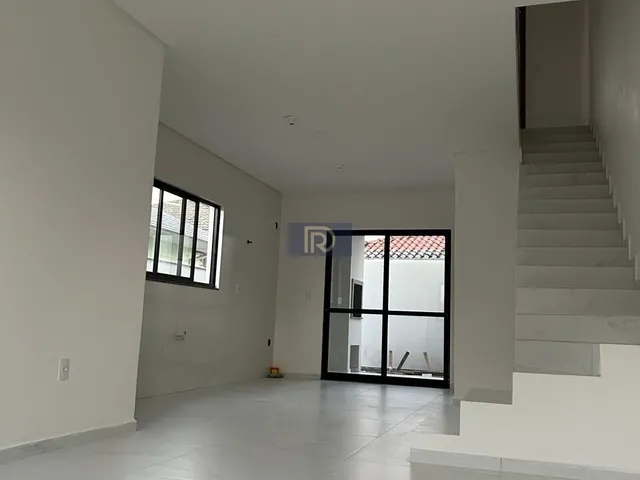 Imagem 2: Sobrado à venda no bairro Bela Vista - Palhoça/SC