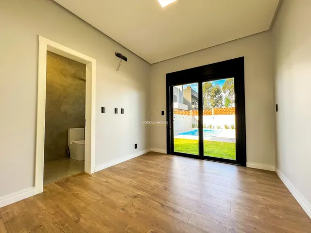 Imagem 14: Linda Casa de Alto Padrão com 3 Dorm. (2 Suítes) e Piscina em Estância Velha
