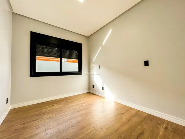 Imagem 16: Linda Casa de Alto Padrão com 3 Dorm. (2 Suítes) e Piscina em Estância Velha