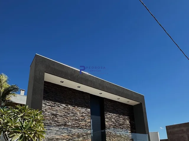 Imagem 1: Casa Alto Padrão em Condomínio Residencial Grand Trianon, Anápolis/GO