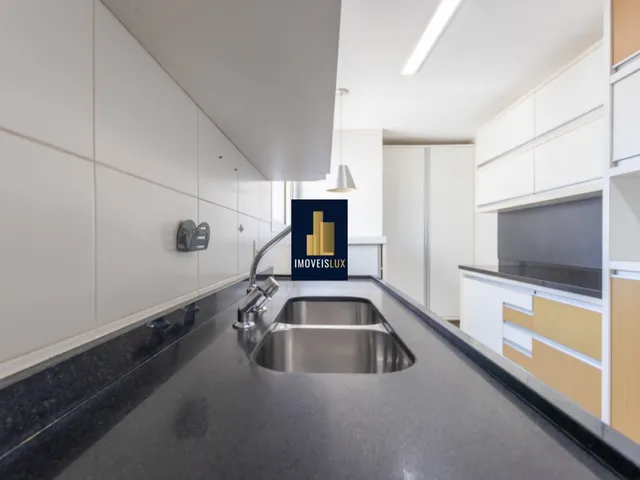 Imagem 13: Venda de Apartamento de Luxo na Vila Andrade, São Paulo, com 4 Quartos e 3 Suítes - Imperdível!