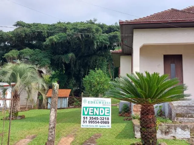 Imagem: Casa com 4 Dormitorio(s) localizado(a) no