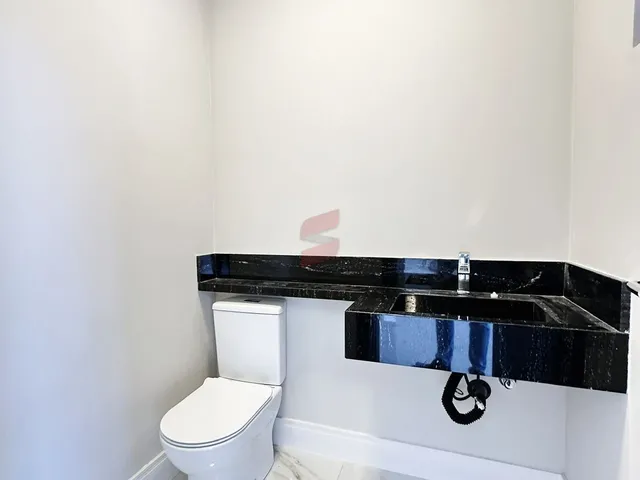 Imagem 12: CASA com 3 dormitórios à venda com 359m² por R$ 1.600.000,00 no bairro Planta
