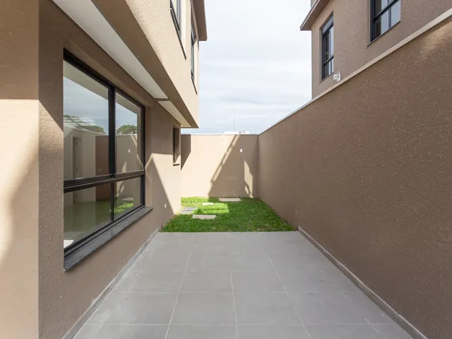 Imagem 2: Casa em Condomínio em Curitiba, no bairro Tingui - Referência: 8 - Monte Carlo