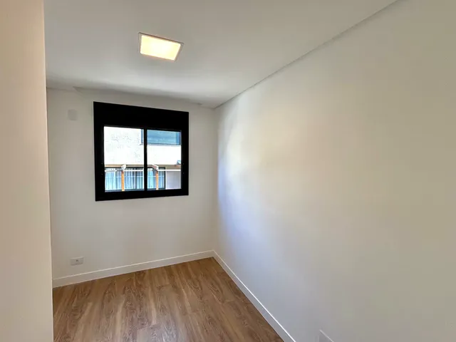 Imagem 4: Monte Carlo Casa em condomínio com 4 dormitórios