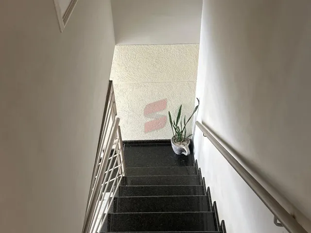 Imagem 2: SOBRADO com 4 dormitórios à venda com 180m² por R$ 820.000,00 no bairro Weissópolis
