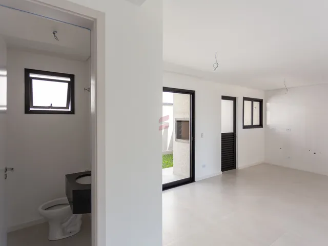 Imagem 13: SOBRADO com 3 dormitórios à venda com 151.57m² por R$ 699.000,00 no bairro Atuba