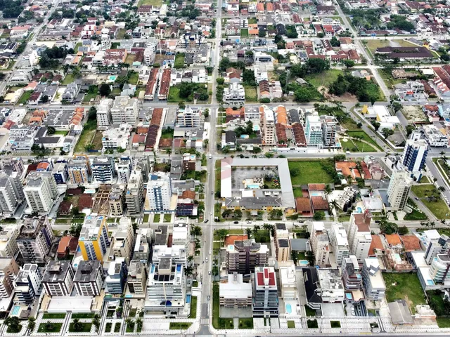 Imagem 4: APARTAMENTO com 2 dormitórios à venda com 104.78m² por R$ 699.000,00 no bairro Caiobá