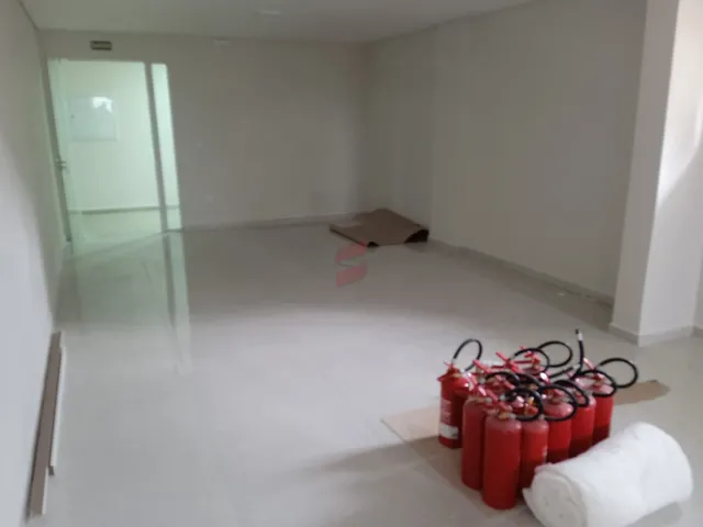 Imagem 9: LOJA à venda por R$ 240.000,00 no bairro Centro - PINHAIS / PR