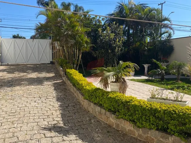 Imagem 2: Sobrado Comercial com 3 Dormitórios para Alugar por R$ 7.500,00 no Bairro Jardim Cláudia - Pinhais / Pr