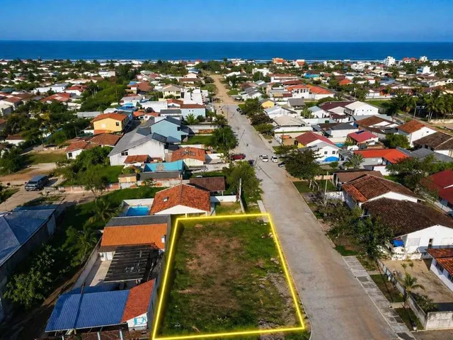 Imagem: Terreno de Esquina À Venda - 450 M²