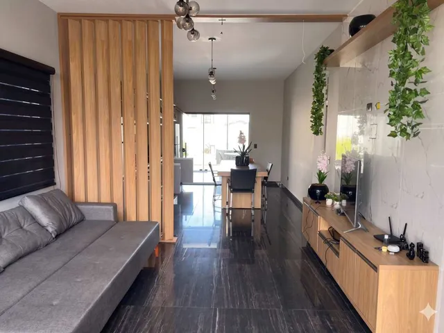 Imagem 2: Sobrado à venda em Guaratuba, BARRA DO SAI, com 4 quartos, 540m²