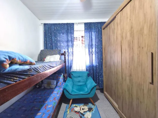 Imagem 13: Casa próxima ao mar com amplo terreno