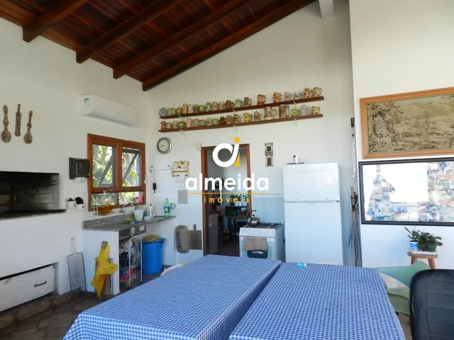 Imagem 11: Casa 3 dormitórios e piscina com área de 3.742m², próximo ao Clube Dores,Bairro