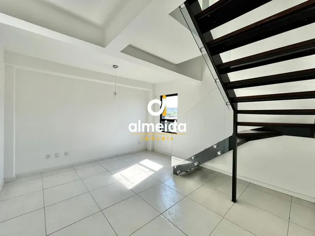 Imagem 8: Cobertura no centro com piscina