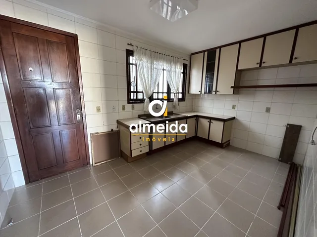 Imagem 4: CASA EXCELENTE EM BAIRRO NOBRE