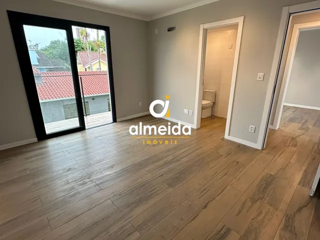Imagem 3: Casa com piscina totalmente reformada alto padrão no bairro Medianeira