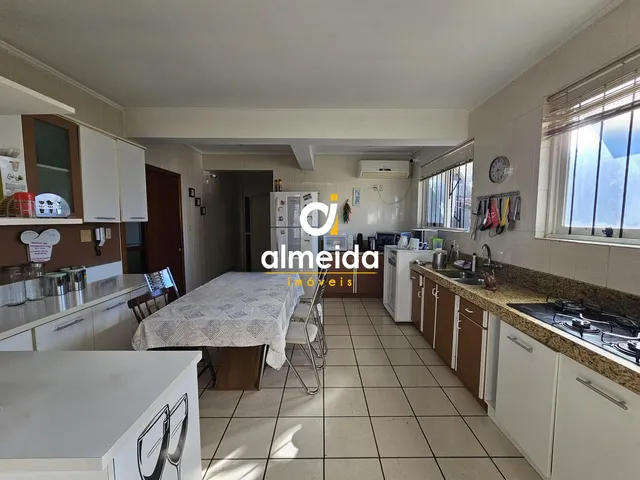 Imagem 8: Casa 4 dormitórios à venda Camobi Santa Maria/RS