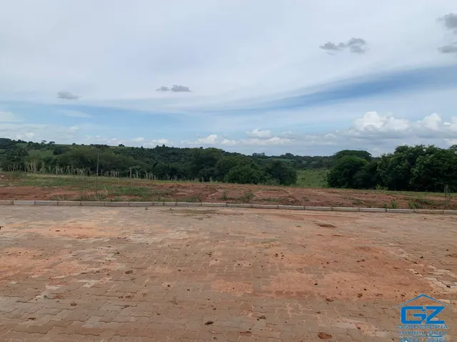 Imagem: Terreno com 2 Dormitorio(s) localizado(a)