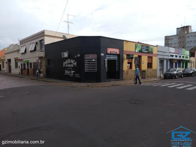 Imagem: Prédio com 2 Dormitorio(s) localizado(a)